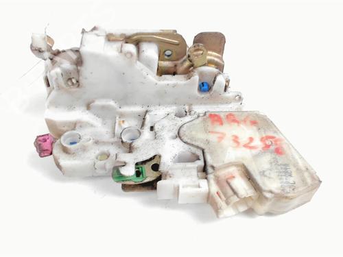 rear-left-lock-nissan-navara-d22-25-d-4x4-805035p01a-1997-20422880 main image