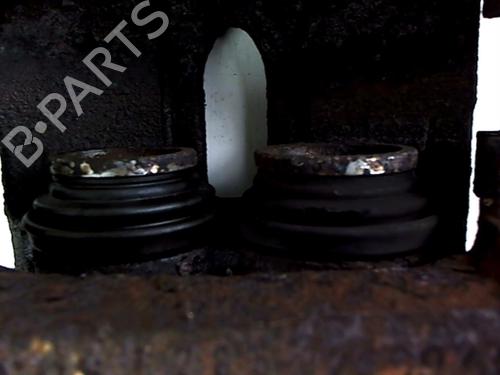 Used Right front brake caliper Right front brake caliper OPEL VIVARO A Van (X83) 1.9 DTI (F7) (101 hp) 20402503 20402503
