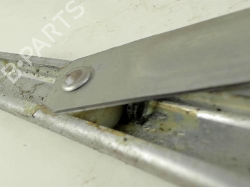 Used Front right window mechanism Front right window mechanism SUZUKI JIMNY Closed Off-Road Vehicle (SN) 1.5 DDiS 4x4 (86 hp) 20421761 20421761