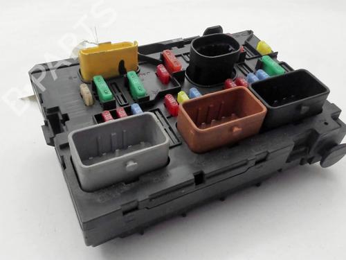 Used Fuse box Fuse box 38787773 38787773