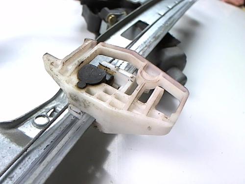 Used Front right window mechanism Front right window mechanism PEUGEOT 206 SW (2E/K) 2.0 HDi (90 hp) 20426129 20426129