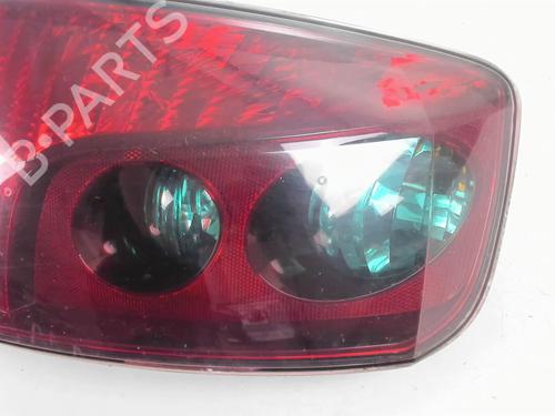 Right taillight PEUGEOT 407 (6D_) 2.0 HDi 135 (6DRHRH, 6DRHRE, 6DRHRG, 6DRHRJ) | BP20439571C35 