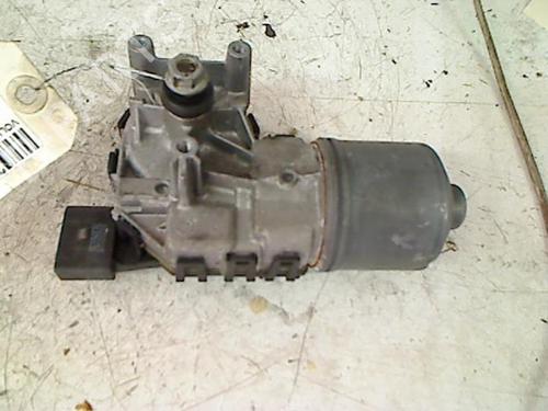 Essuie-glace moteur avant VW POLO IV (9N_, 9A_) 1.6 16V (105 hp) 20456103