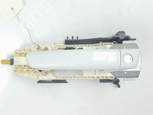 Used Front left exterior door handle Front left exterior door handle 20468483 20468483