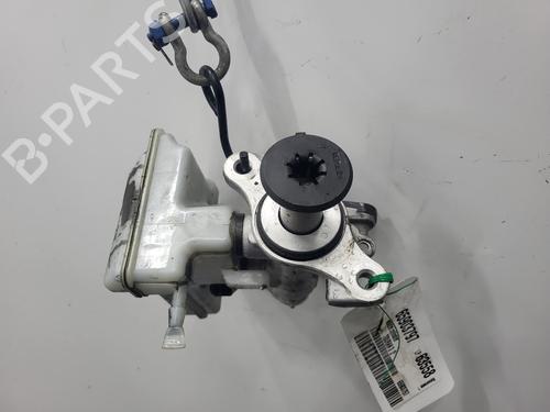 Used Brake master cylinder VW TOURAN (5T1) 2.0 TDI (150 hp) 20428411