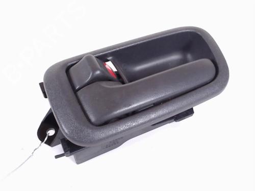Used Front left interior door handle Front left interior door handle TOYOTA COROLLA Liftback (_E11_) 2.0 D (CE110) (72 hp) 20425671 20425671