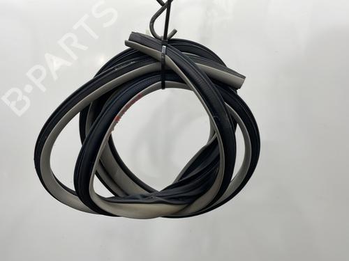Used Rubber door seal TOYOTA YARIS (_P9_) 1.33 VVT-i (NSP90_, NSP90R) (100 hp) 20666074