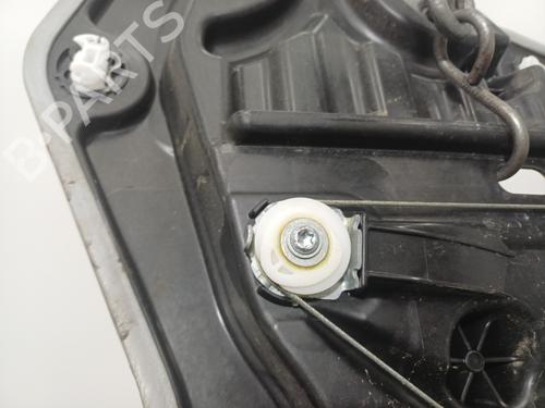 Rudehejsemekanisme venstre bagtil Rudehejsemekanisme venstre bagtil FORD FIESTA VII (HJ, HF) 1.5 TDCi (86 hp) 34336434 34336434