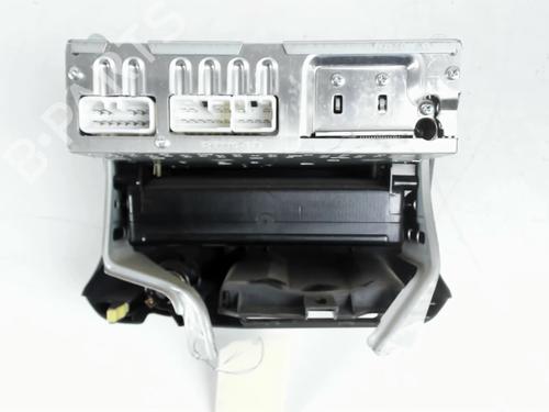 Radio TOYOTA YARIS (_P1_) 1.4 D-4D (NLP10_, NLP10R) | BP30848115E6