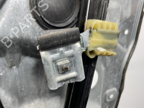 Vindusheismekanisme venstre foran VW POLO IV (9N_, 9A_) 1.4 TDI | BP29921981C22 