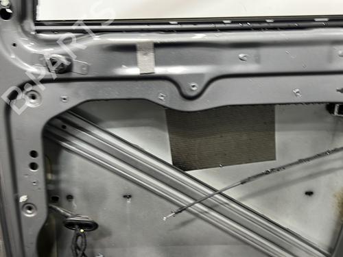 Used Right front door Right front door VW TOURAN (1T3) 1.6 TDI (105 hp) 33559971 33559971