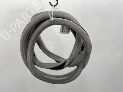 Used Rubber door seal MERCEDES-BENZ C-CLASS (W203) C 200 CDI (203.007) (122 hp) 20438856