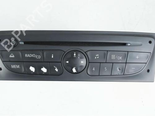 radio-renault-clio-iii-br01-cr01-2005-2006-2007-2008-2009-2010-2011-2012-2013-2014-30848099 main image