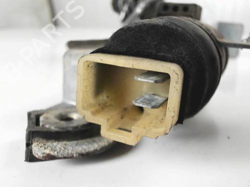 Højre bagtil lås Højre bagtil lås TOYOTA COROLLA Liftback (_E9_) 1.6 (AE92) (95 hp) 21237431 21237431