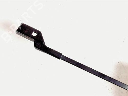 Used Front windshield wiper arm SKODA FABIA II (542) 1.6 TDI (75 hp) 20469942