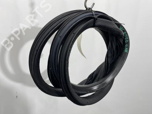 rubber-door-seal-seat-leon-5f1-2012-2013-2014-2015-2016-2017-2018-2019-2020-2021-32220159 main image