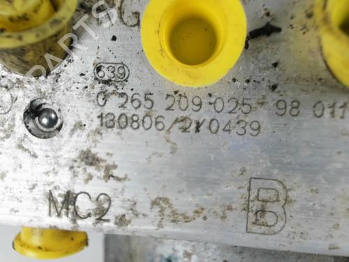 Used ABS pump ABS pump CITROËN BERLINGO Box Body/MPV (B9) 1.6 HDi / BlueHDi 75 (75 hp) 27838394 27838394