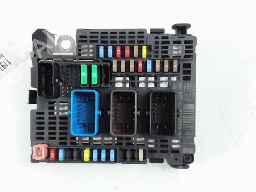 Used Fuse box PEUGEOT 308 II (LB_, LP_, LW_, LH_, L3_) 1.6 GTi (L35GNH) (272 hp) 32138780
