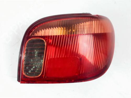 Feu arrière droit TOYOTA YARIS (_P1_) 1.0 (SCP10_, SCP10R) (65 hp) 28683572