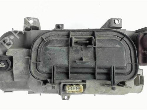 Used Right headlight Right headlight LANCIA ZETA (22_) 2.0 16V (220AQ5, 220AQ4) (136 hp) 20453306 20453306