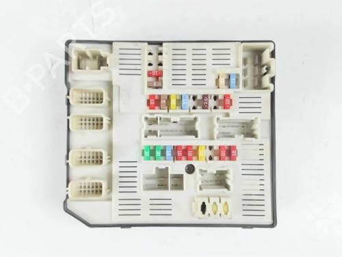 Used Fuse box RENAULT LAGUNA III (BT0/1) 1.5 dCi (BT00, BT0A, BT0T, BT1J) (110 hp) 27385538