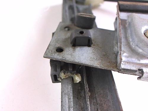 Used Front right window mechanism Front right window mechanism VW CADDY II MPV (9K9B) 1.6 (75 hp) 22914719 22914719