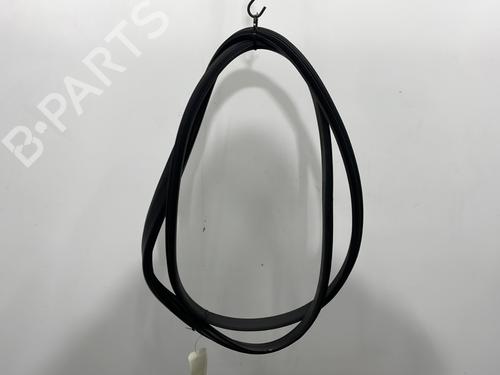 Used Rubber door seal RENAULT CAPTUR I (J5_, H5_) 1.2 TCe 120 (118 hp) 31355506
