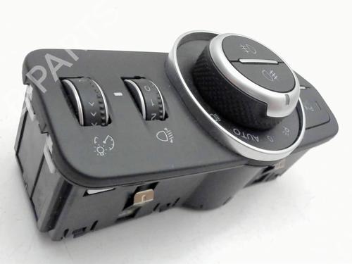 Used Headlight switch Headlight switch ALFA ROMEO GIULIA (952_) 2.2 D (952AEM250, 952AEA250) (150 hp) 39760324 39760324