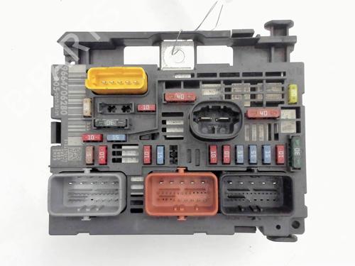 Zekeringkast PEUGEOT 308 I (4A_, 4C_) 1.6 HDi (109 hp) 31355420