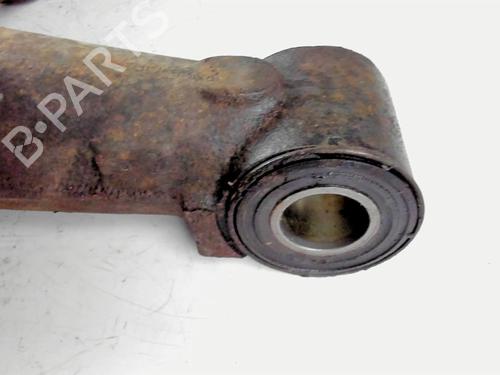 Used Left front suspension arm RENAULT MASTER I Van (T__) 28-35 2,5 D (75 hp) 21206677