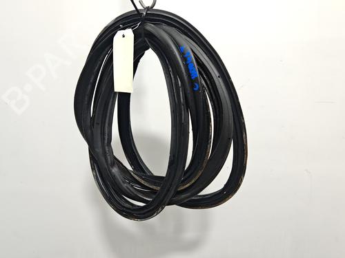 rubber-door-seal-kia-sportage-iv-ql-qle-2015-2016-2017-2018-2019-2020-2021-2022-40280192 main image