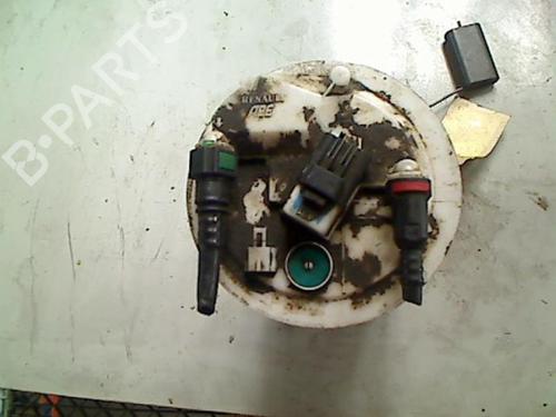 Used Fuel pump RENAULT MEGANE II (BM0/1_, CM0/1_) 1.9 dCi (BM0G, CM0G) (120 hp) 20435151