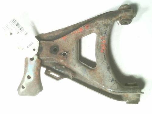 Used Right front suspension arm RENAULT SUPER 5 (B/C40_) 1.1 (48 hp) 21204685
