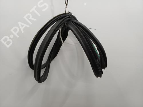 Used Rubber door seal Rubber door seal PEUGEOT 206+ (2L_, 2M_) 1.1 (60 hp) 34047993 34047993