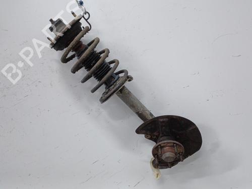 Used Right front steering knuckle Right front steering knuckle VOLVO 740 Kombi (745) 2.4 Diesel (82 hp) 21192553 21192553