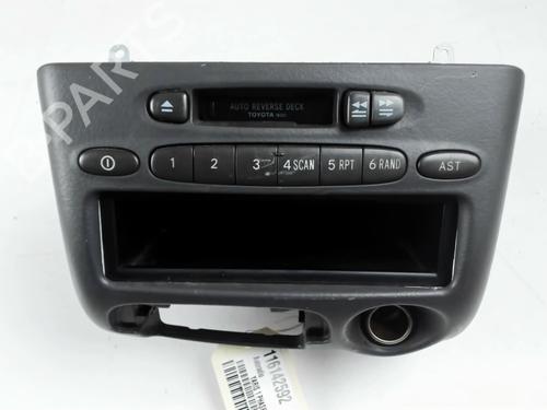 Bilradio TOYOTA YARIS (_P1_) 1.4 D-4D (NLP10_, NLP10R) (75 hp) 30848115