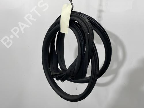 Borracha vedante da porta MERCEDES-BENZ CLA Coupe (C117) CLA 200 CDI / d (117.308) | BP30755975C142
