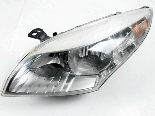 Faro izquierdo RENAULT MEGANE III Hatchback (BZ0/1_, B3_) 1.5 dCi (BZ09, BZ0D, BZ1W, BZ29, BZ14) (110 hp) 32013938