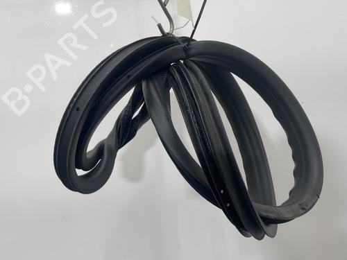 rubber-door-seal-renault-clio-v-b7_-2019-32766593 main image