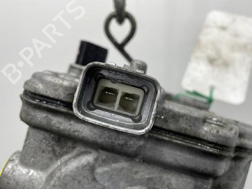 Used AC compressor AC compressor TOYOTA YARIS (_P13_) 1.5 Hybrid (NHP130_, NHP130) (101 hp) 23779411 23779411
