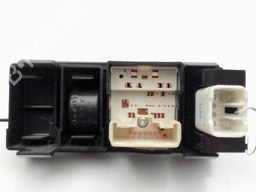 Headlight switch TOYOTA COROLLA Verso (_E12_) 1.6 VVT-i (ZZE121_, ZZE121R) | BP35892632I24 - Image 2