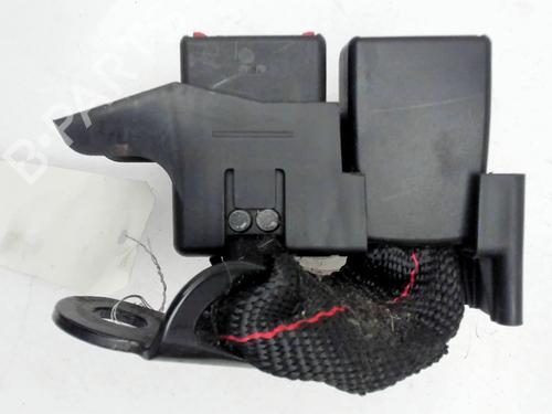 Engate do cinto Engate do cinto RENAULT CLIO III (BR0/1, CR0/1) 1.5 dCi (C/BR0G, C/BR1G) (68 hp) 33894741 33894741