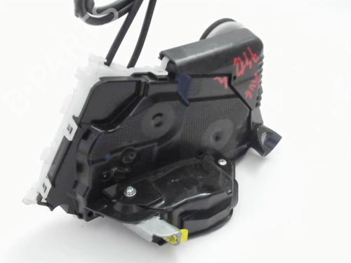 Used Front left lock TOYOTA YARIS (_P13_) 1.5 Hybrid (NHP130_, NHP130) (101 hp) 20386854