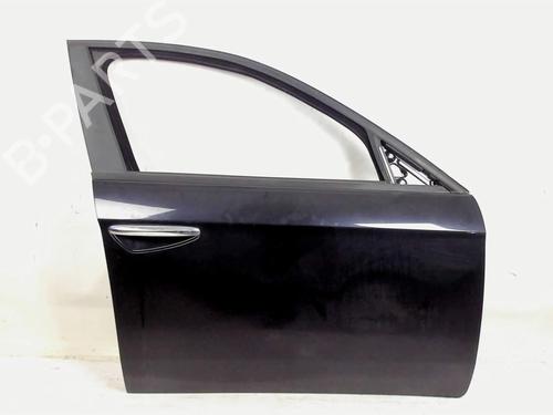 Used Right front door Right front door 20443228 20443228