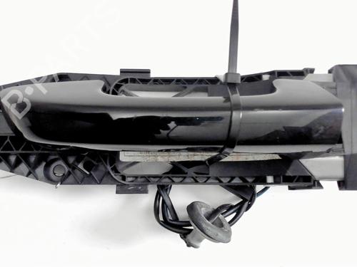 Poignée extérieure avant gauche VW SCIROCCO III (137, 138) 1.4 TSI (160 hp) 30912959