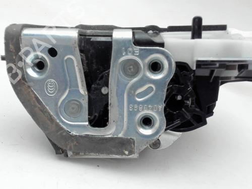 rear-left-lock-toyota-prius-plus-_w4_-2011-32786903 main image