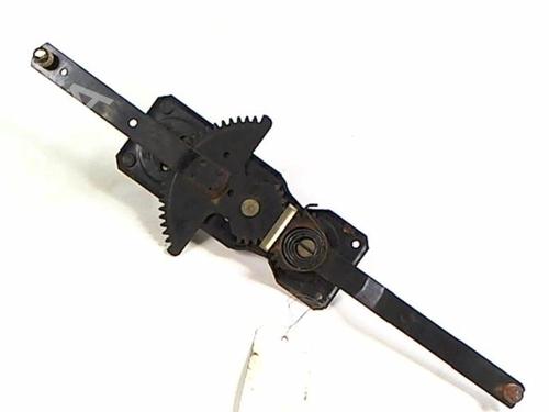 Used Rear left window mechanism Rear left window mechanism PEUGEOT 104 1.2 (57 hp) 33439132 33439132