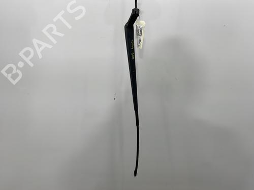Used Front windshield wiper arm TOYOTA YARIS (_P1_) 1.3 (SCP12_, SCP13_, SCP12R, SCP13R) (87 hp) 29603903