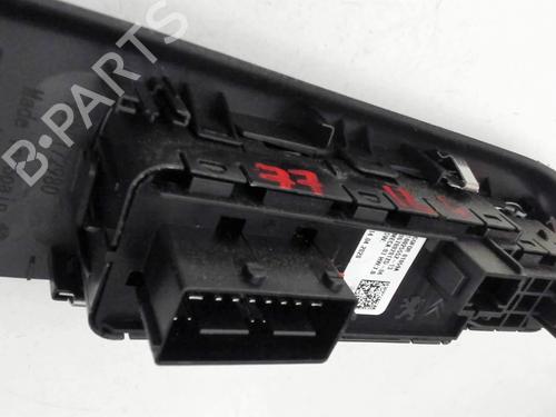 Left front window switch OPEL CORSA F (P2JO) 1.2 (68) | BP39575829I27 - Image 4