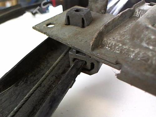 Used Front right window mechanism Front right window mechanism VW CADDY II MPV (9K9B) 1.6 (75 hp) 22914275 22914275